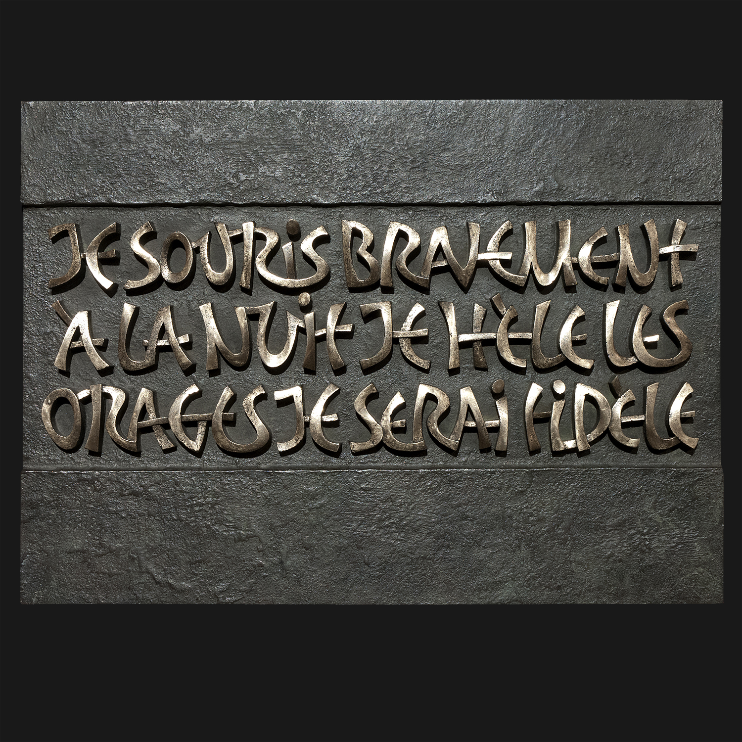 Robbie Schneider - sculpted letters in bronze - Lettering Sculptor